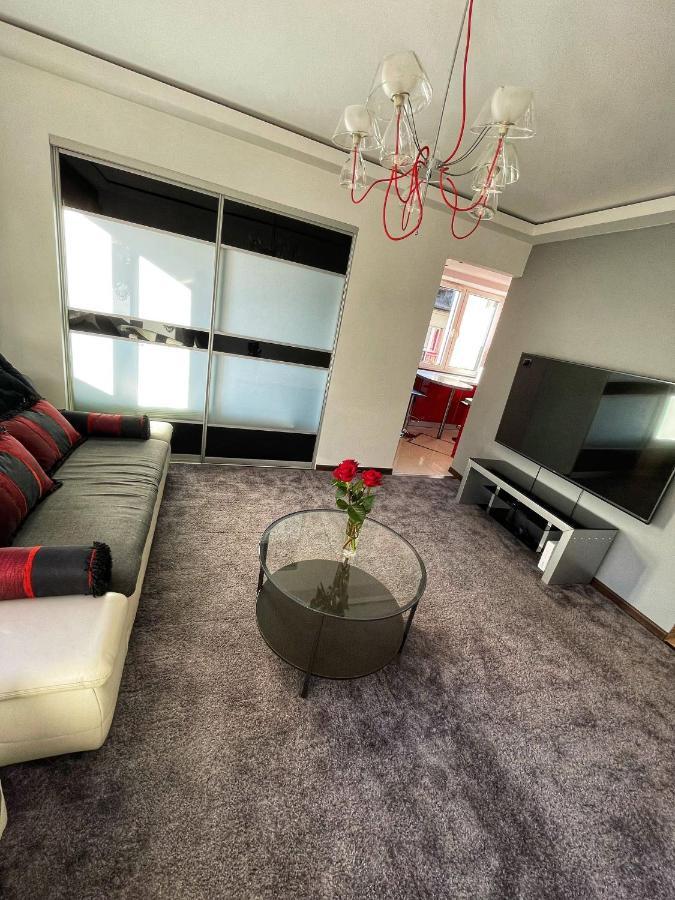 Luxury Red Apartment By Marta Radom Zewnętrze zdjęcie