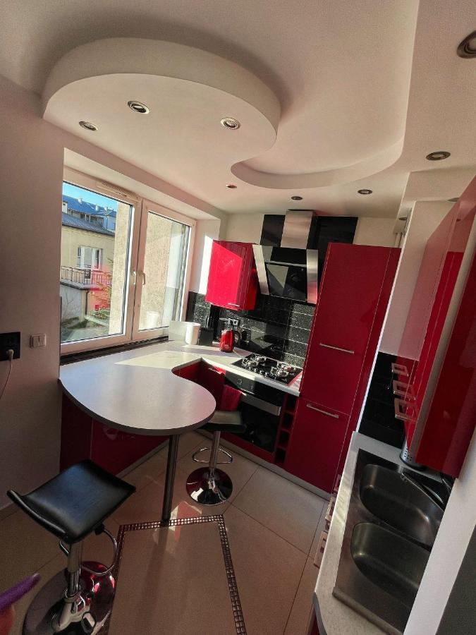 Luxury Red Apartment By Marta Radom Zewnętrze zdjęcie